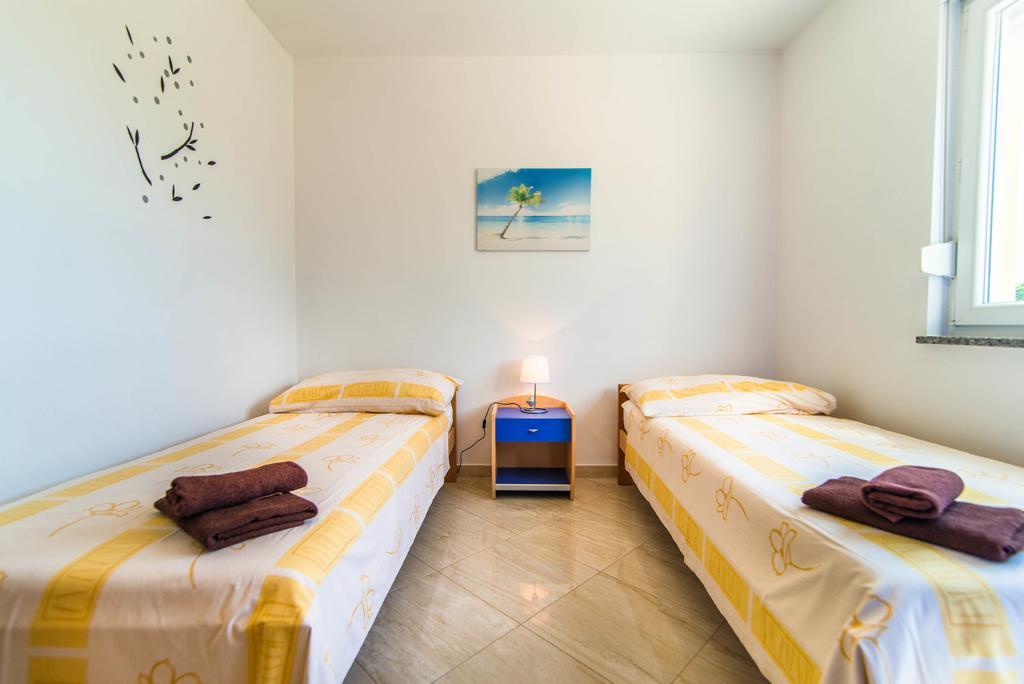 Apartment Una 2 Pula Extérieur photo