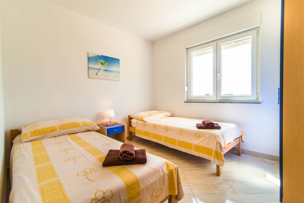 Apartment Una 2 Pula Extérieur photo