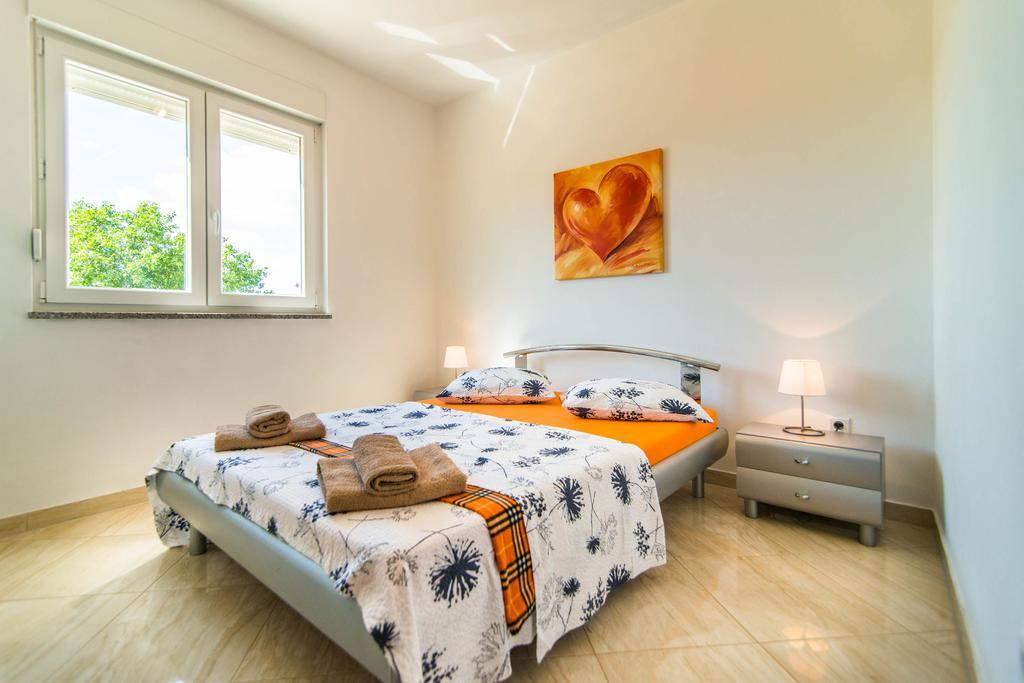 Apartment Una 2 Pula Extérieur photo